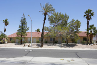 27700 Avenida Terrazo in Cathedral City, CA - Foto de edificio - Building Photo