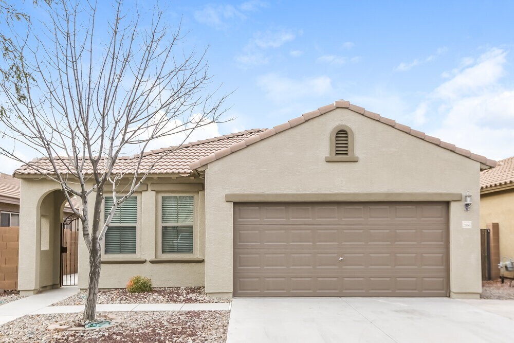 21886 S 215th Pl in Queen Creek, AZ - Building Photo