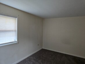 140 Rich St, Unit 1 in Bethel, OH - Building Photo - Building Photo