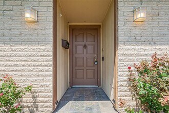 10610 Plainfield St in Houston, TX - Building Photo - Building Photo