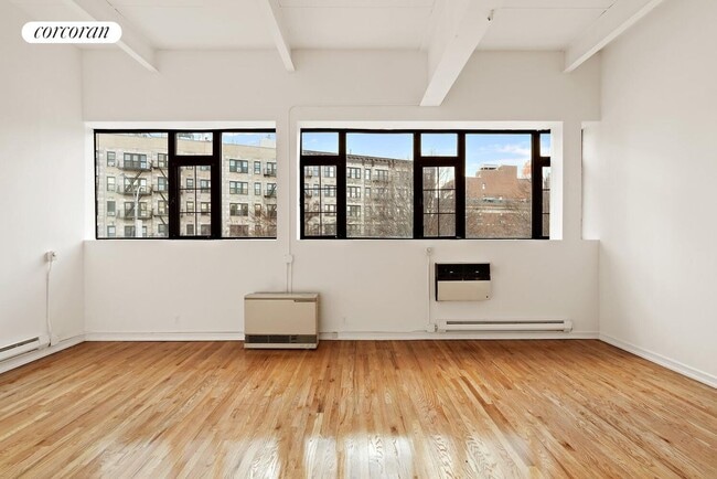 241 Bedford Ave in Brooklyn, NY - Building Photo - Building Photo