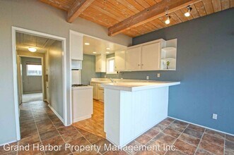 320 34th St in Manhattan Beach, CA - Foto de edificio - Building Photo