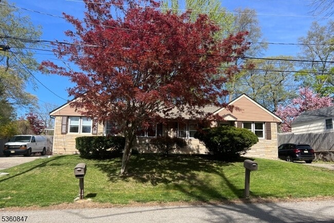 property at 7 Southard Rd
