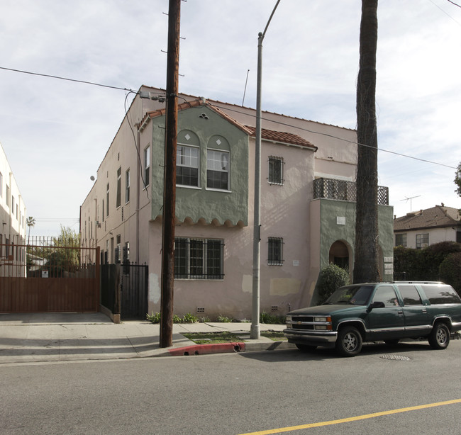 158-162 S Commonwealth Ave in Los Angeles, CA - Foto de edificio - Building Photo