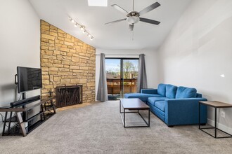 335 Wright St in Lakewood, CO - Building Photo - Building Photo