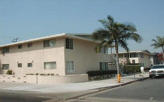 555 E Adams St in Long Beach, CA - Building Photo