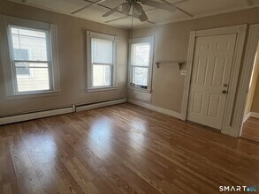 128 S Whittlesey Ave in Wallingford, CT - Building Photo - Building Photo