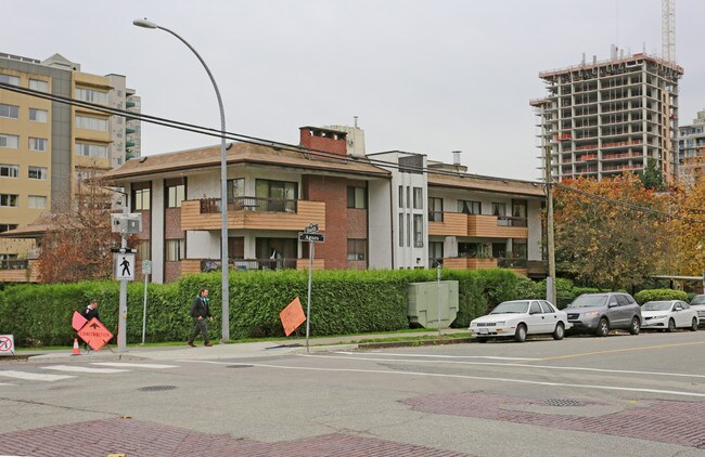 MARSEILLE PLAZA