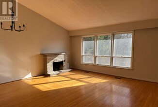 19 Abitibi Av in Toronto, ON - Building Photo - Building Photo