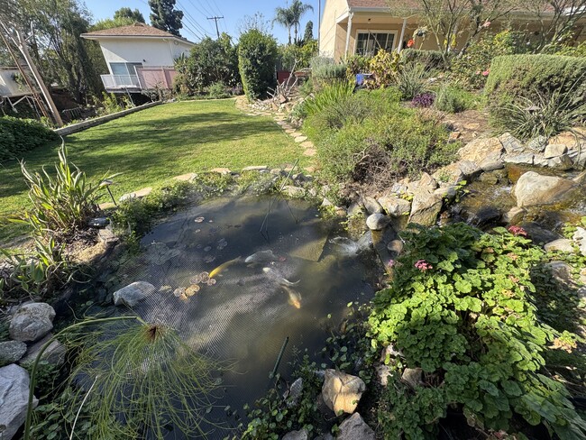 8108 San Lucas Dr in Whittier, CA - Foto de edificio - Building Photo