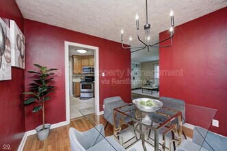 6115 Indianola Ave in Indianapolis, IN - Building Photo - Building Photo