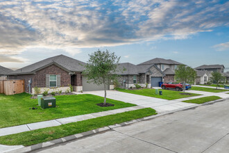 Central Park Square in Texas City, TX - Building Photo - Building Photo