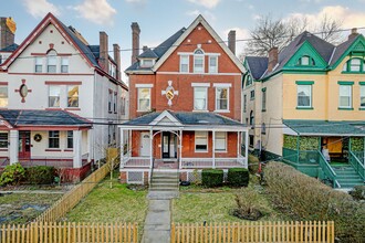 5498 Hays St in Pittsburgh, PA - Building Photo - Building Photo