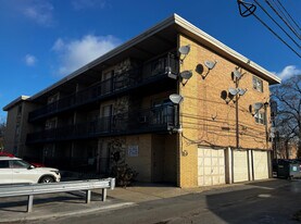 11903 Gregory St in Blue Island, IL - Building Photo