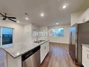 23379 SE Dogwood St in Black Diamond, WA - Foto de edificio - Building Photo