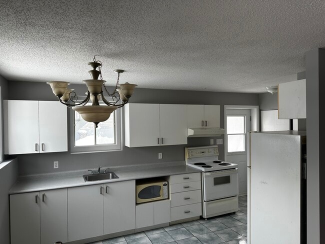 property at 395 Rue Gauthier