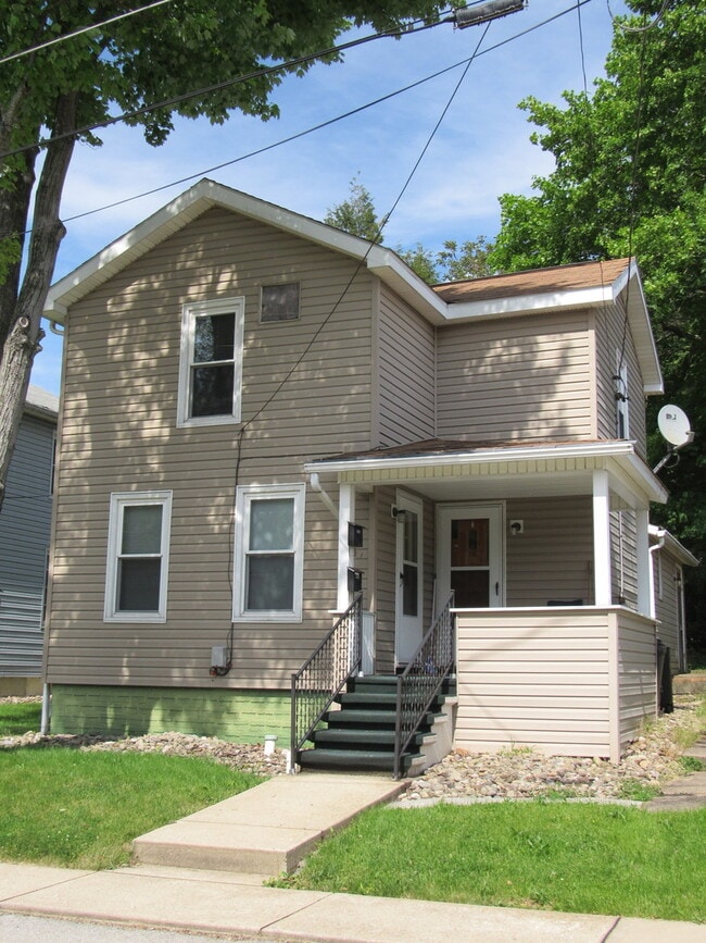 property at 209-211 N Clymer Ave