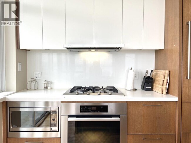 1372 Seymour St in Vancouver, BC - Building Photo - Building Photo