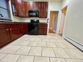156 Shepard Ave, Unit 2 in East Orange, NJ - Building Photo - Building Photo