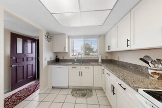 4420 Santa Barbara Blvd in Cape Coral, FL - Building Photo - Building Photo