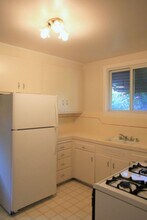 3618 Curtiss St in San Mateo, CA - Building Photo - Building Photo