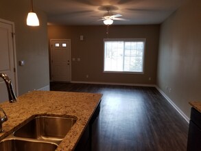 9172 Burkwood Dr in West Des Moines, IA - Building Photo - Building Photo