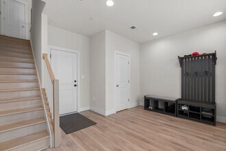 1926 Chapman Ave in Rockville, MD - Building Photo - Building Photo