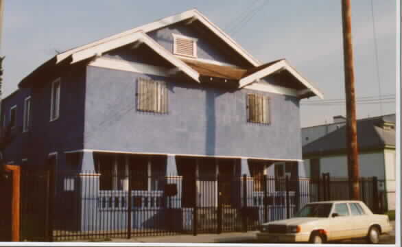 883 E 40th Pl in Los Angeles, CA - Building Photo - Building Photo