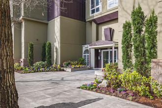 Excalibur Apartment Homes in Bellevue, WA - Building Photo - Building Photo