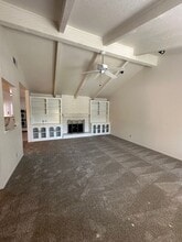 923 Greenfield Ave in Hanford, CA - Building Photo - Building Photo