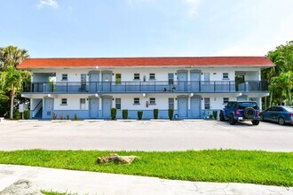 627 NE 6th Ave in Boynton Beach, FL - Building Photo - Building Photo