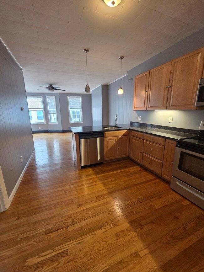 39 Orleans St, Unit 2