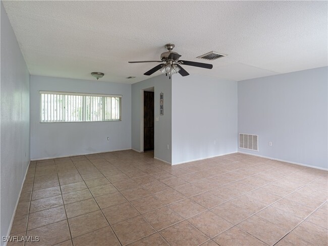 12712 Whisper Cir in Hudson, FL - Building Photo - Building Photo