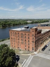 155 S River St, Unit 3C in Troy, NY - Foto de edificio - Building Photo