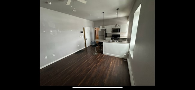 115 E Main St