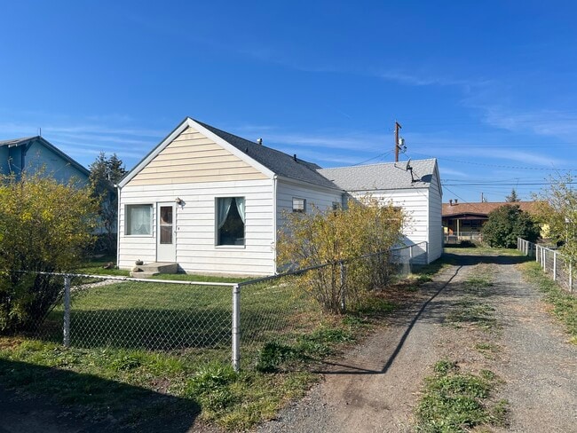 property at 3133 Paxson Ave