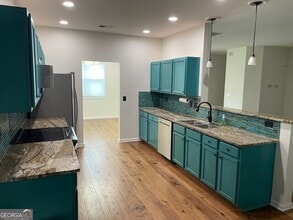 34 N Heathridge Dr in Sharpsburg, GA - Building Photo - Building Photo