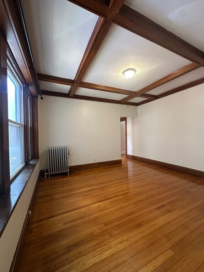 1376 Commonwealth Ave in Boston, MA - Building Photo - Building Photo