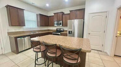 4450 Capital Blvd in St. Cloud, FL - Building Photo - Building Photo