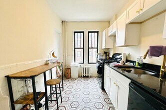452 Park Dr, Unit 4 in Boston, MA - Building Photo - Building Photo