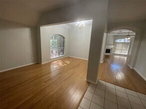 35 Barn Lantern Pl in Spring, TX - Building Photo - Building Photo