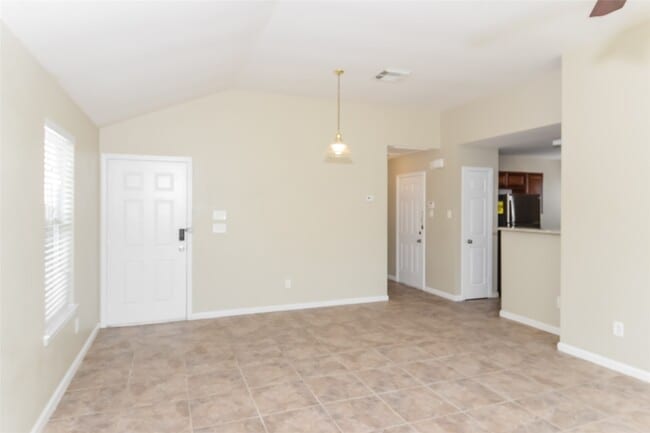 property at 2127 Whittier Dr