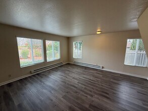 15895 Blossom Hill Rd in Los Gatos, CA - Building Photo - Building Photo