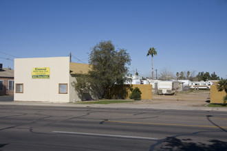 Elmwood Mobile Home Park in Chandler, AZ - Foto de edificio - Building Photo