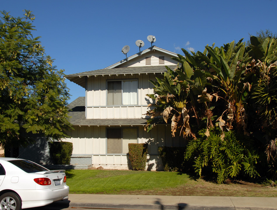 1961 Evergreen St in La Verne, CA - Building Photo