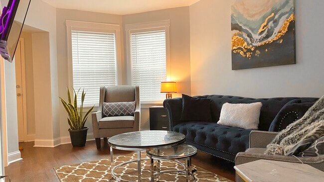 3125 W 41st Pl, Unit Ground