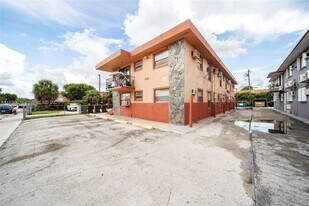 40 W 4th St in Hialeah, FL - Building Photo