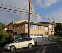 1478 Thurston Ave in Honolulu, HI - Foto de edificio - Building Photo