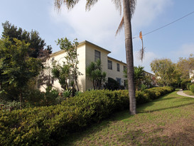 437-441 San Vicente Blvd Apartamentos