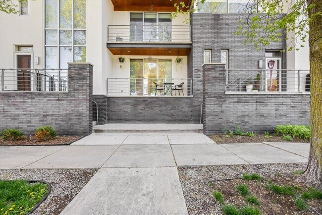 property at 1929 N Pierce St